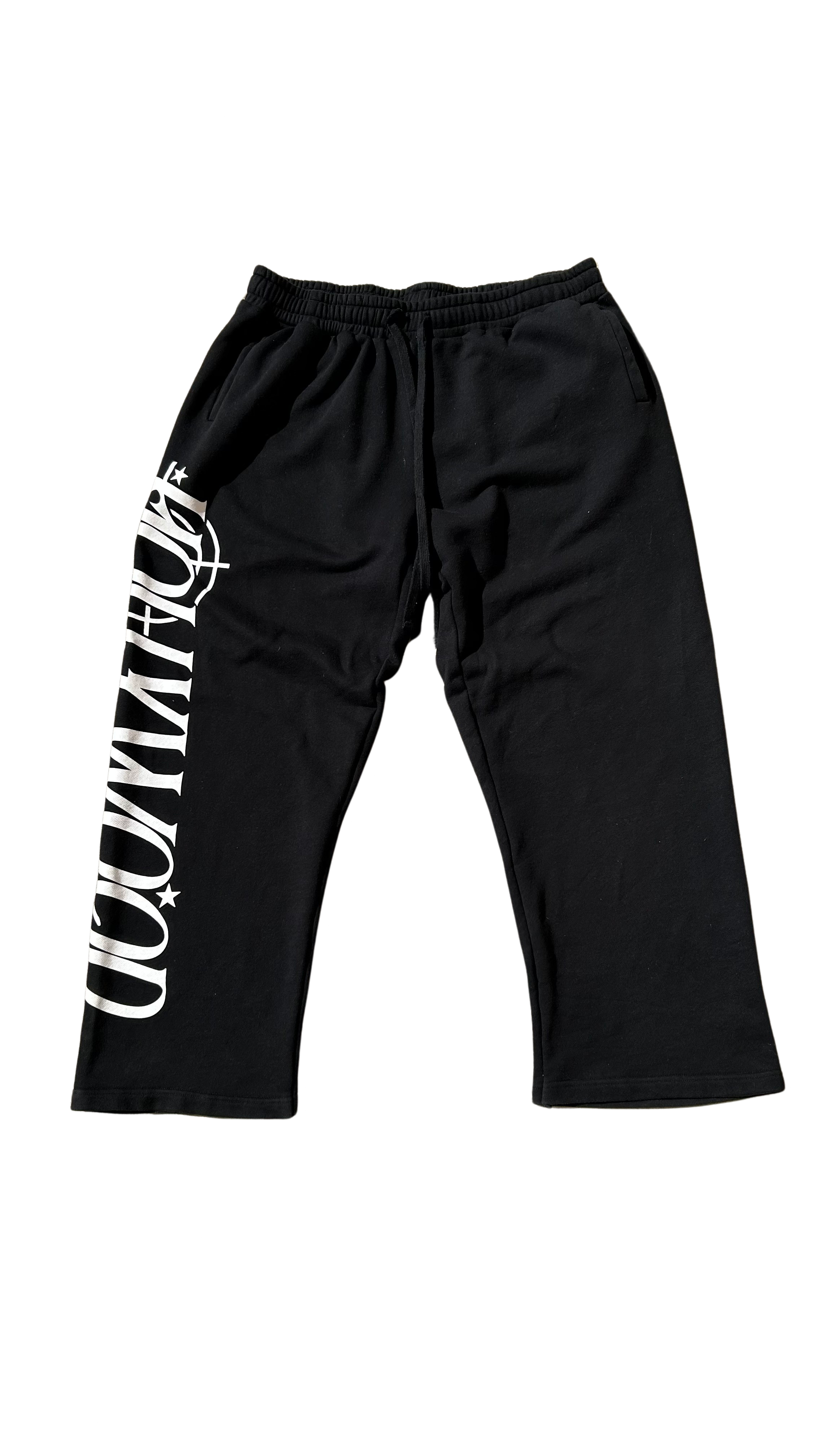 black essential sweats (1 of 1)